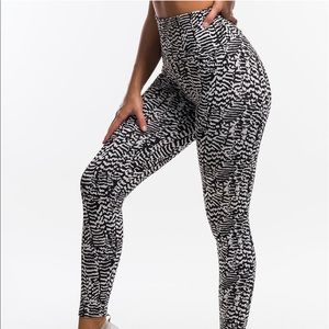 Etch Essentia Scrunch Leggings Zebra Size S